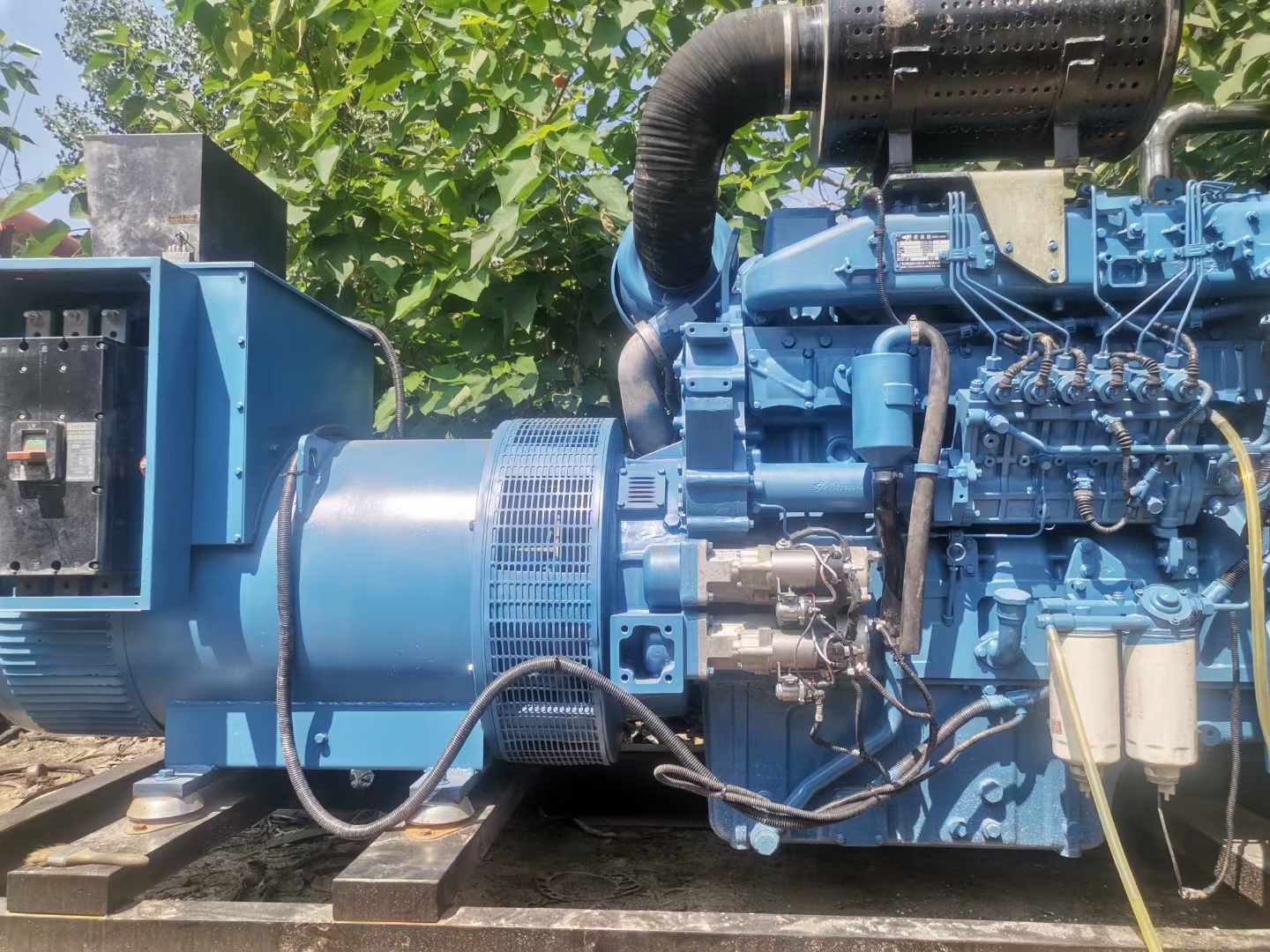 迎江详细说明降低 800kW 柴油发电机输出电流波动的方法